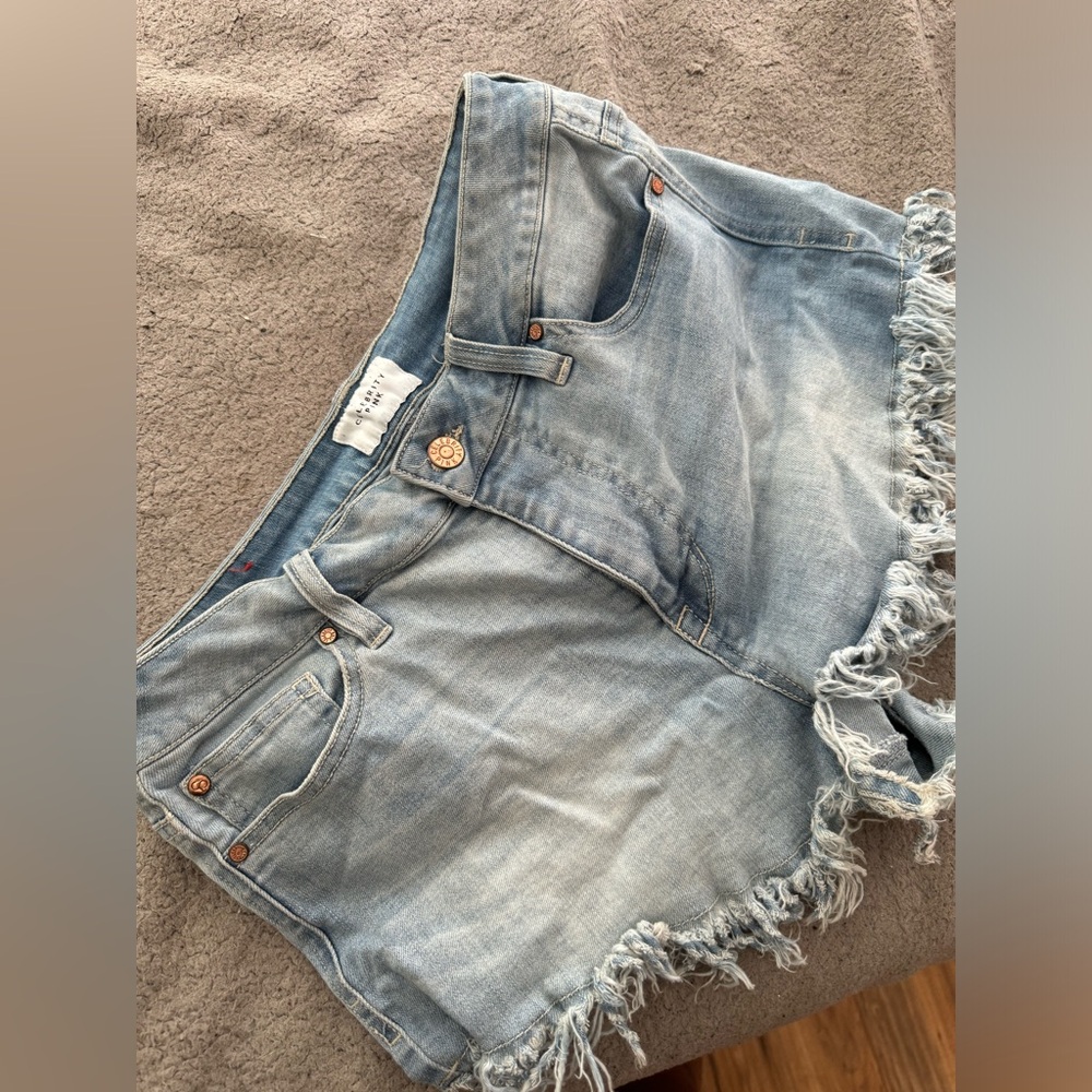 Light Blue Denim Frayed Hem Women Shorts
